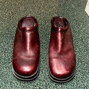 Woman’s Mules/Moccasins